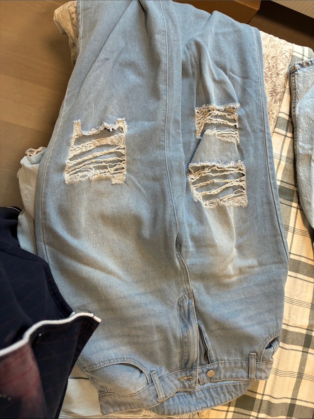 Teenage 2 jeans and 1 skirt